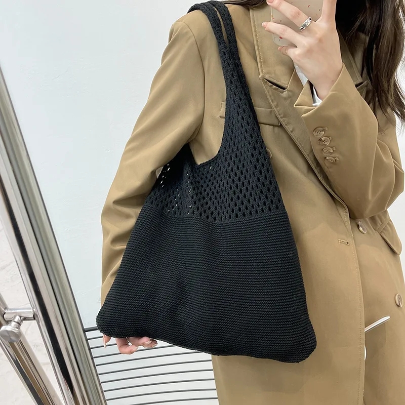 Retro Hollow Woven Shoulder Bag Womens Large Capacity Wool Handbags Winter Soft Armpit Bag Shopping Tote Bolsa