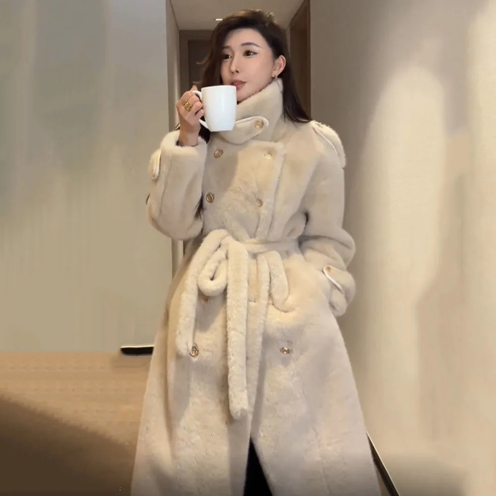 Womens retro faux mink coat autumn and winter premium plush coat womens apricot tree stand collar warm long fur coat 241107