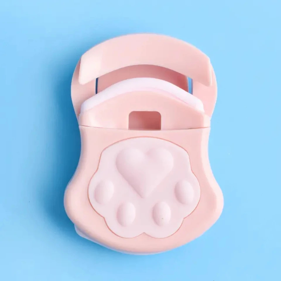 Portable and cute mini cat paw eyelash curler suitable for travel - suitable for all eye shapes no need to squeeze or pull - plastic eyelash curler 24