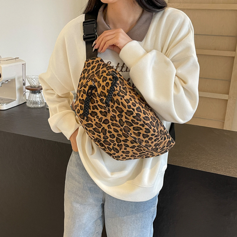 Fashion Leopard Print Waist Street Trend Fanny Woman Chest Pack Canvas Belt Bag Female Designer Shoulder Crossbody Bags