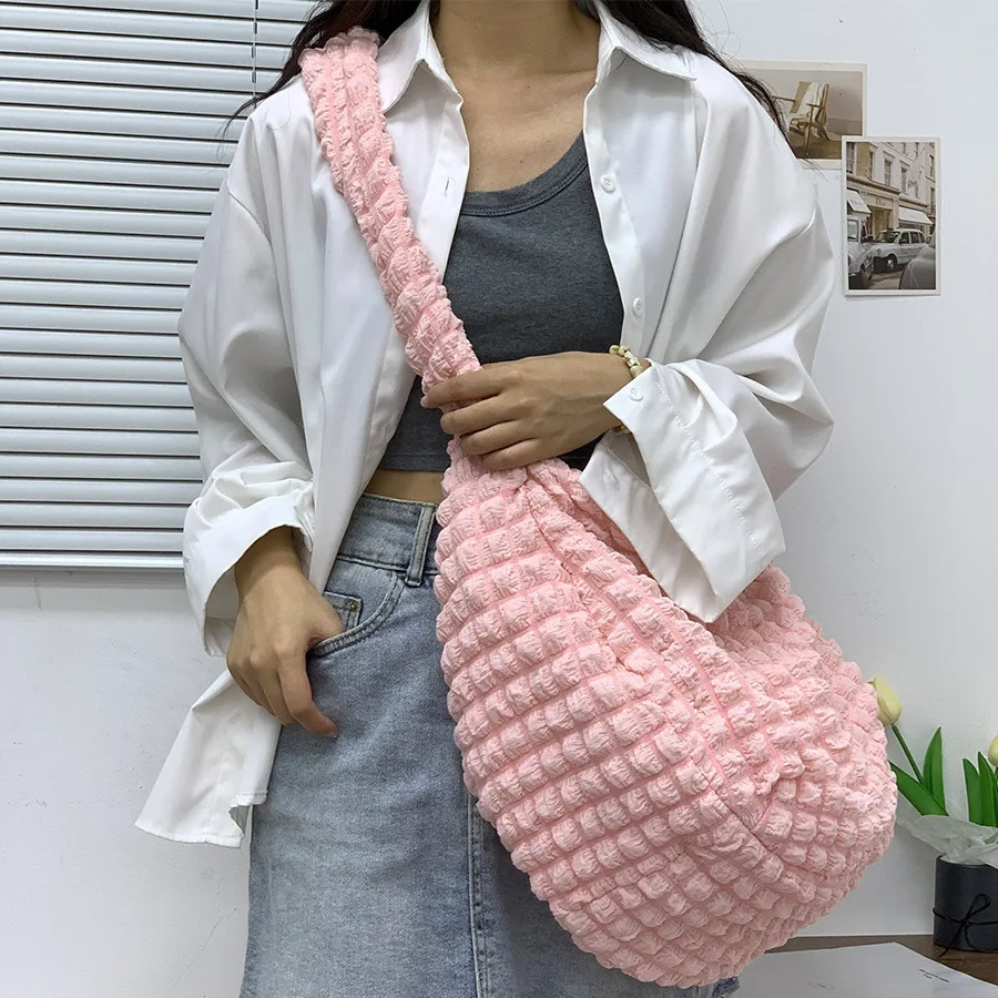 Casual pleated large homeless handbag er womens shoulder bag nylon pad cross body bag large bubble puff bag shopping bag 241107