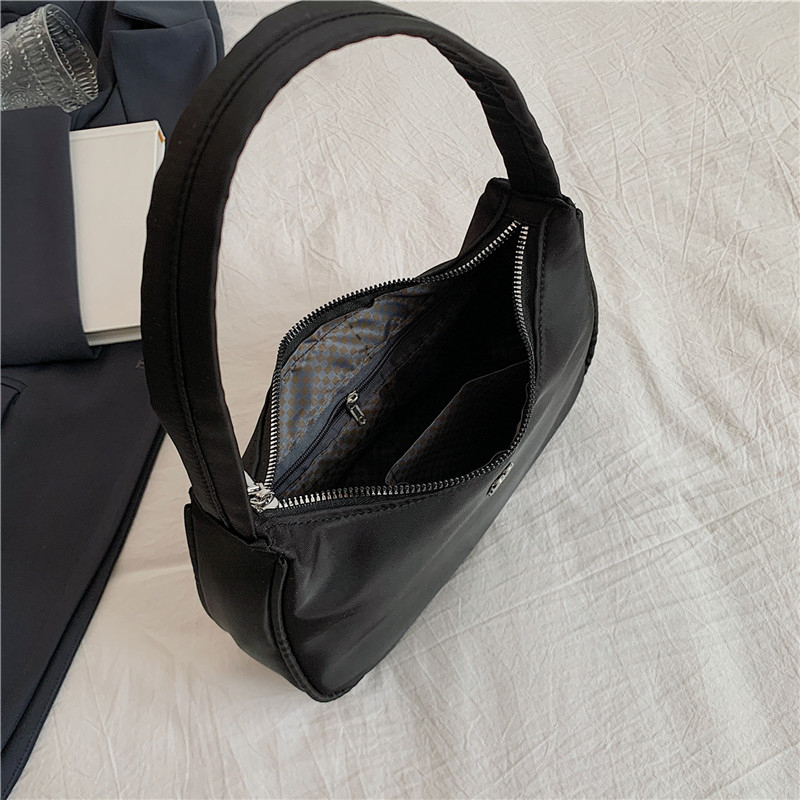 Women Fashion Shoulder Bag Zip Closure Simple Underarm Bag Simple Tote Handbag Elegant Shoulder Purse Party Vacation Bag