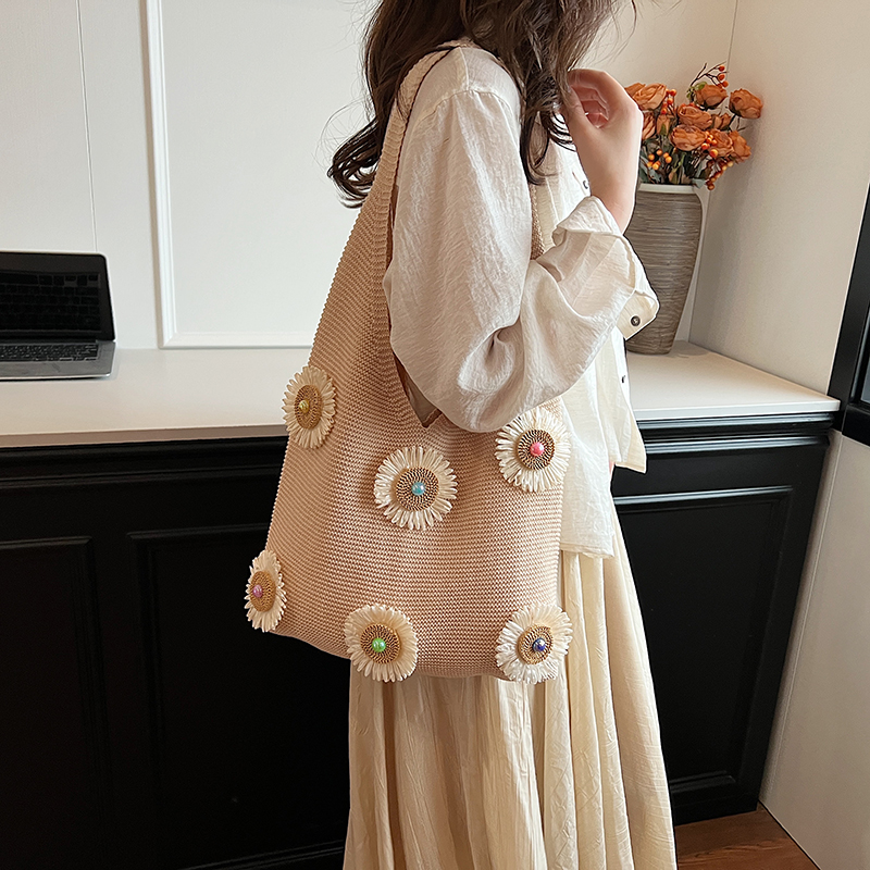 Women Knitted Tote Handbag Hollow Out Flower Knitting Shopping Handbag Large Capacity Simple Underarm Bag Female Outdoor Bag