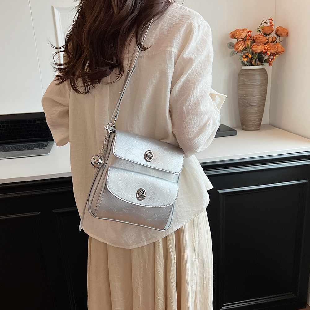 Women Oil Wax Leather Flap Shoulder Bag Double Pocket Crossbody Bag Adjustable Strap Clutch Purse for Work Summer Phone Bag