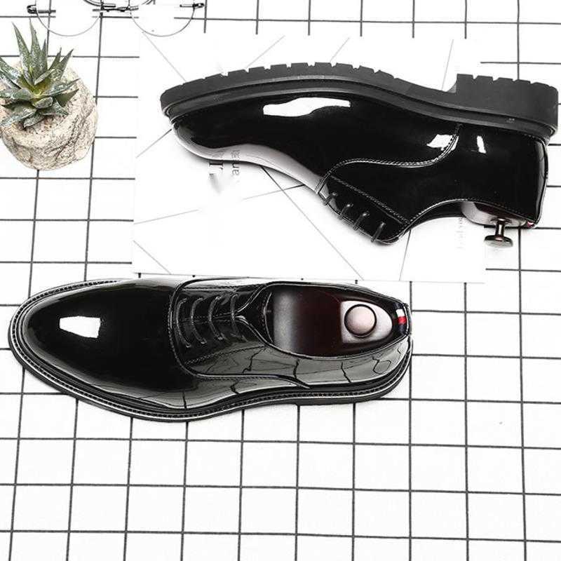 Men Dress Shoes British Fashion Patent Leather Casual Mens Shoes Pointed Business Leather Shoes Formal Dressing Shoes 241009