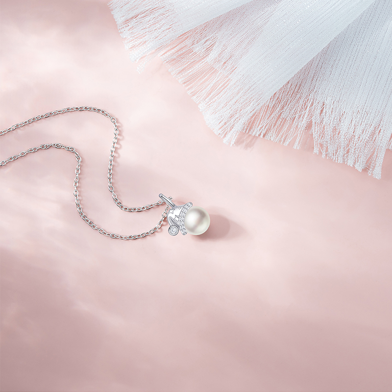 Women's Holiday Pearl Hat Pendant Necklace with Unique Christmas Theme