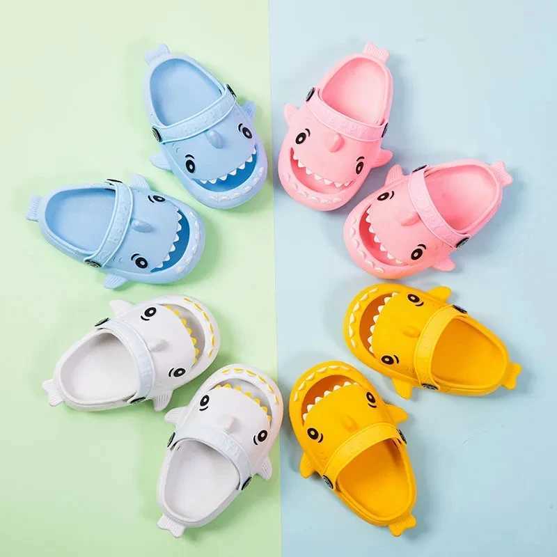 Slipper Summer new arrival shark slippers children cartoon slidesToddler flipflops BABI boys and girls home slippers kid Beach Sandals 2448