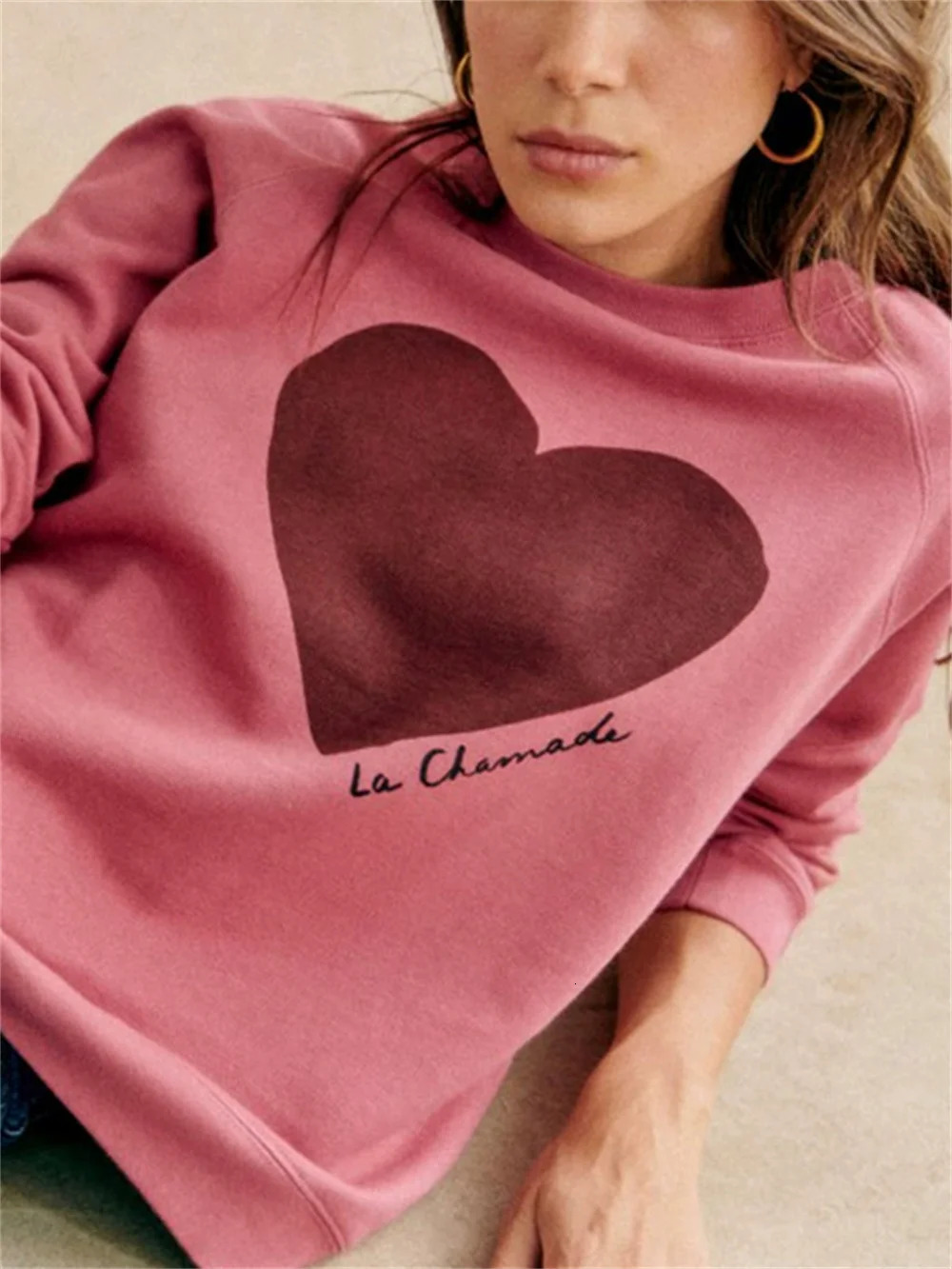 Womens heart-shaped printed sportswear spring item O-neck womens long sleeved womens 3-color loose zipper top 241108