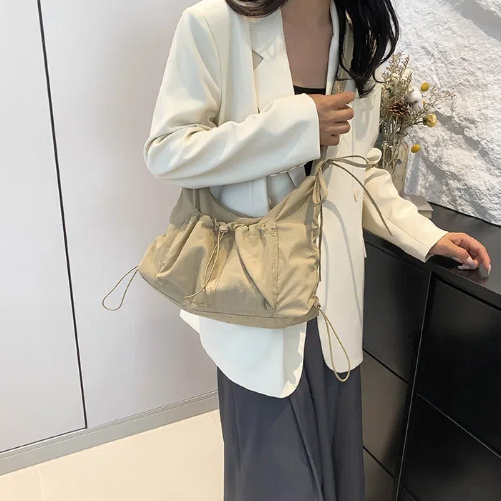 Solid Color Drawstring Tote Bag Lightweight Large Capacity Nylon Crossbody Bag Korean Style Elastic Rope Pleated Shoulder Bag