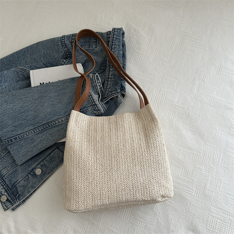 Women Straw Woven Fashion Shoulder Bag Large Capacity Summer Beach Bags Strawberry Pattern Trendy Braided Bag Chic Hobo Bag