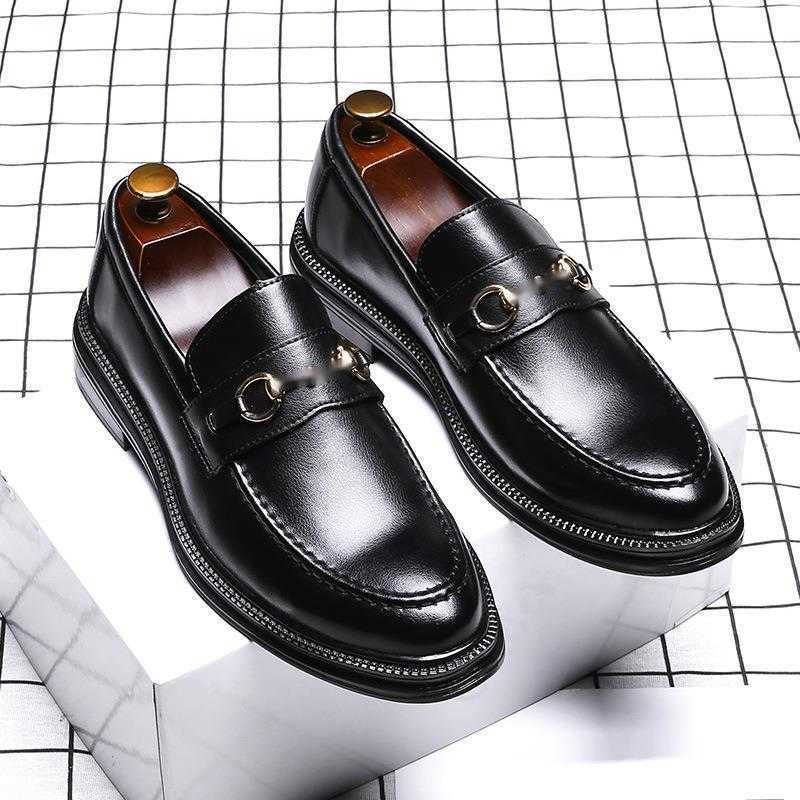 Men Dress Shoes Korean Version Versatile Fashion Pointed Casual Leather Shoes Cover Foot Business Lazy Mens Shoes Single Shoe Model 241009