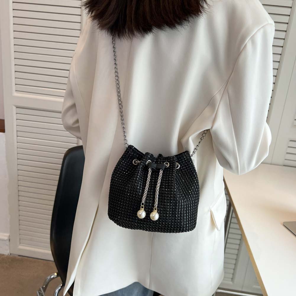 Women Chain Crossbody Bag Solid Color Rhinestone Luxury Shoulder Bag Drawstring Fashion Bucket Bag Female Dating Bag