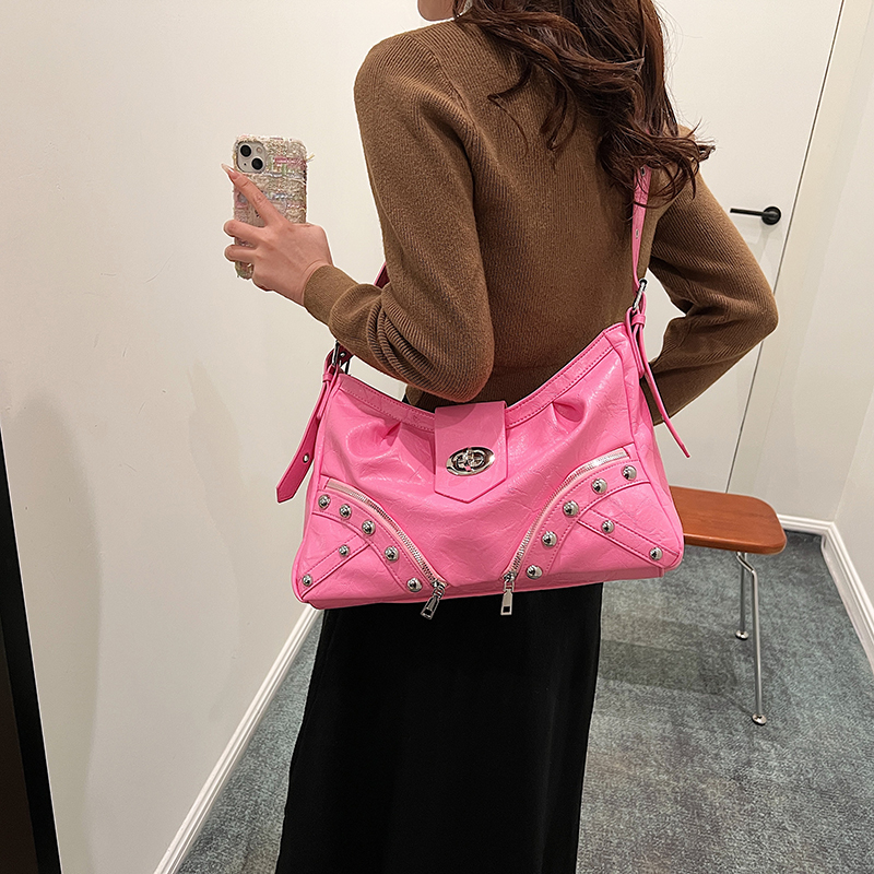 Elegant Y2K Shoulder Bag with Zipper Closure Black Trendy Purse for Women Aesthetic Crossbody Messenger Bags 2024 Chic Handbag