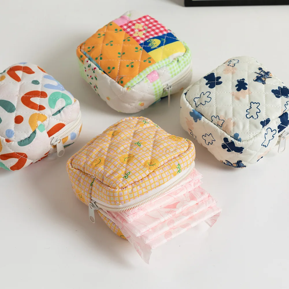 Small Lipstick Makeup Pouch Mini Women Cute Cosmetic Bag for Gaskets Napkin Towel Storage Bags Pouch Case Sanitary Pad Organizer