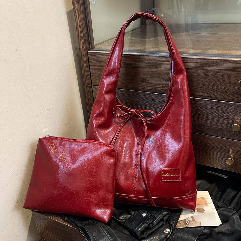 Vintage PU Leather Shoulder Bag Large Capacity Simple Tote Handbag Soft Tote Bag Shopper Commuter Underarm Bag with Small Pouch
