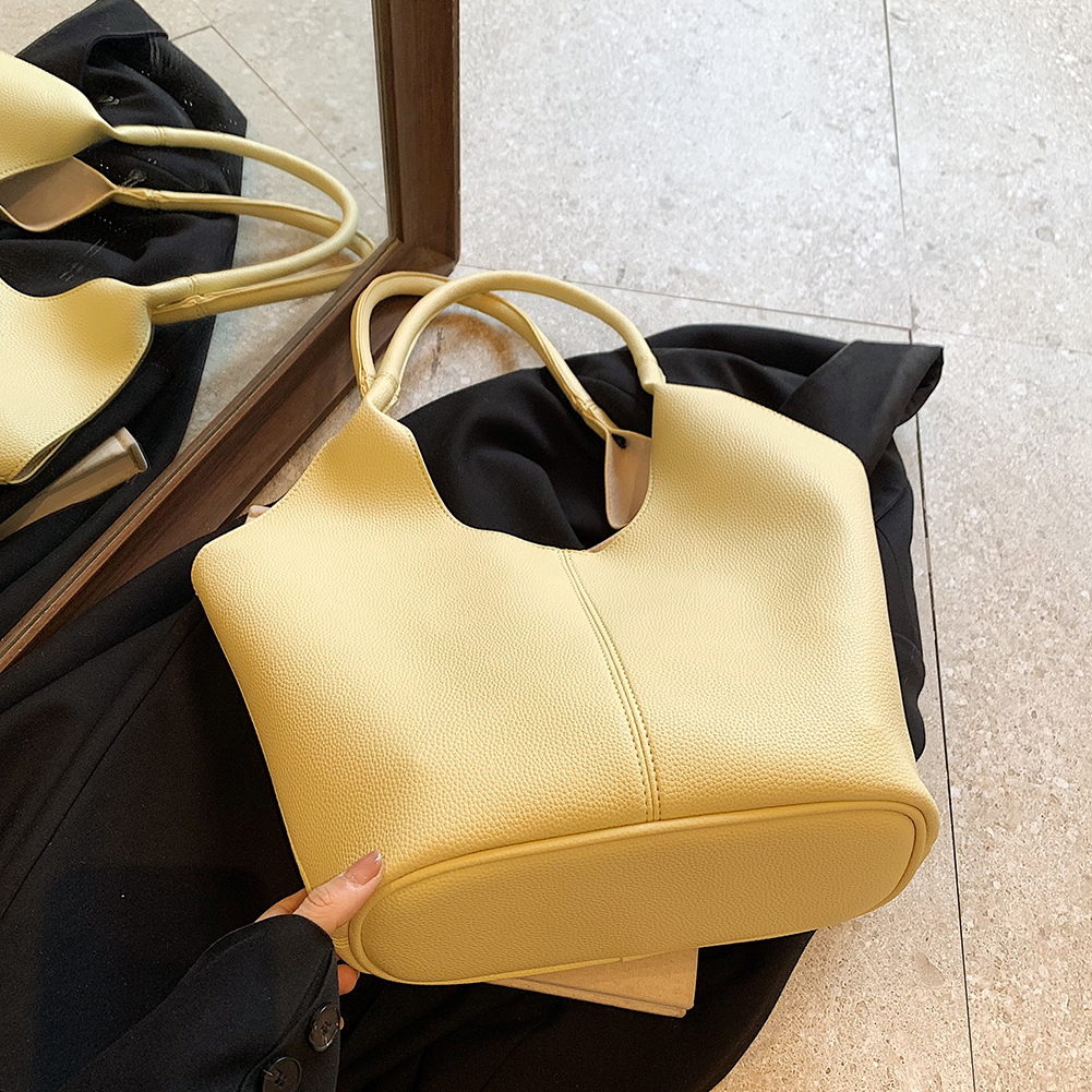 Women PU Tote Bag Vegan Leather Bucket Bag Large Capacity Trendy Commuting Bag Solid Color Fashion Shoulder Bag Chic Hobo Bag
