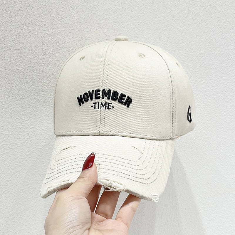 Free shipping New Designer Baseball caps hat Men Women fitted hats Luxury embroidered baseball cap Sun Hats Adjustable cap C-4