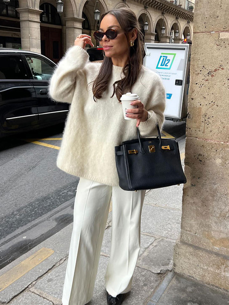 Chic O-neck Mohair Thick Knitted Sweater Women Casual White Loose Cashmere Pullover 2025lady Autumn Classic Daily Knitwear New