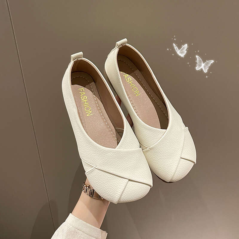 Women Slip-on Leather Loafers Ladies Casual Round Toe Cute Flats Nurse Shoes Sneakers Spring Autumn Fashion Ballet Shoes