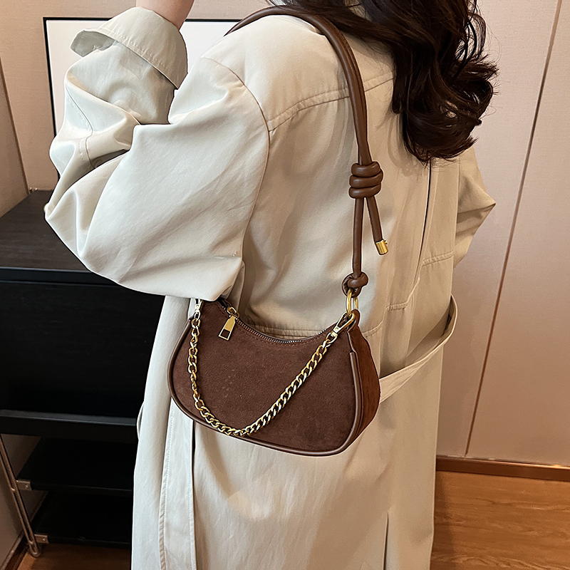 Women Suede Shoulder Bag Adjustable Strap Underarm Purse with Chain Zipper Closure Clutch Purse for Work Travel