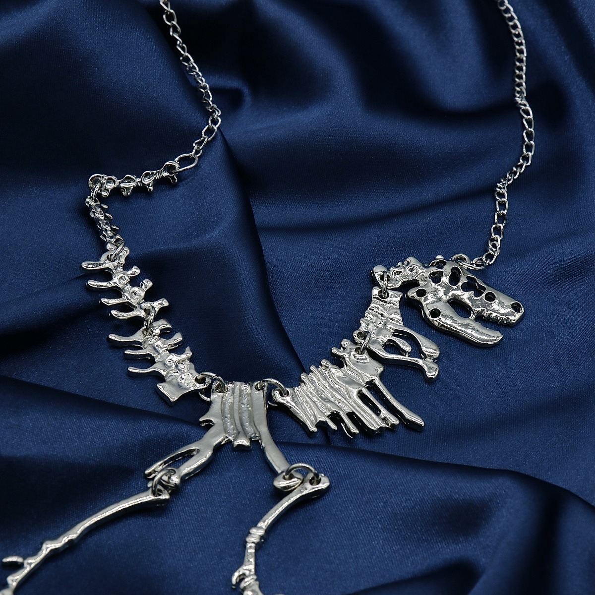 New Cross Border Foreign Trade Hip Hop Punk Exaggerated Personality Dinosaur Skeleton Alloy Decorative Necklace Pendant for Men and Women