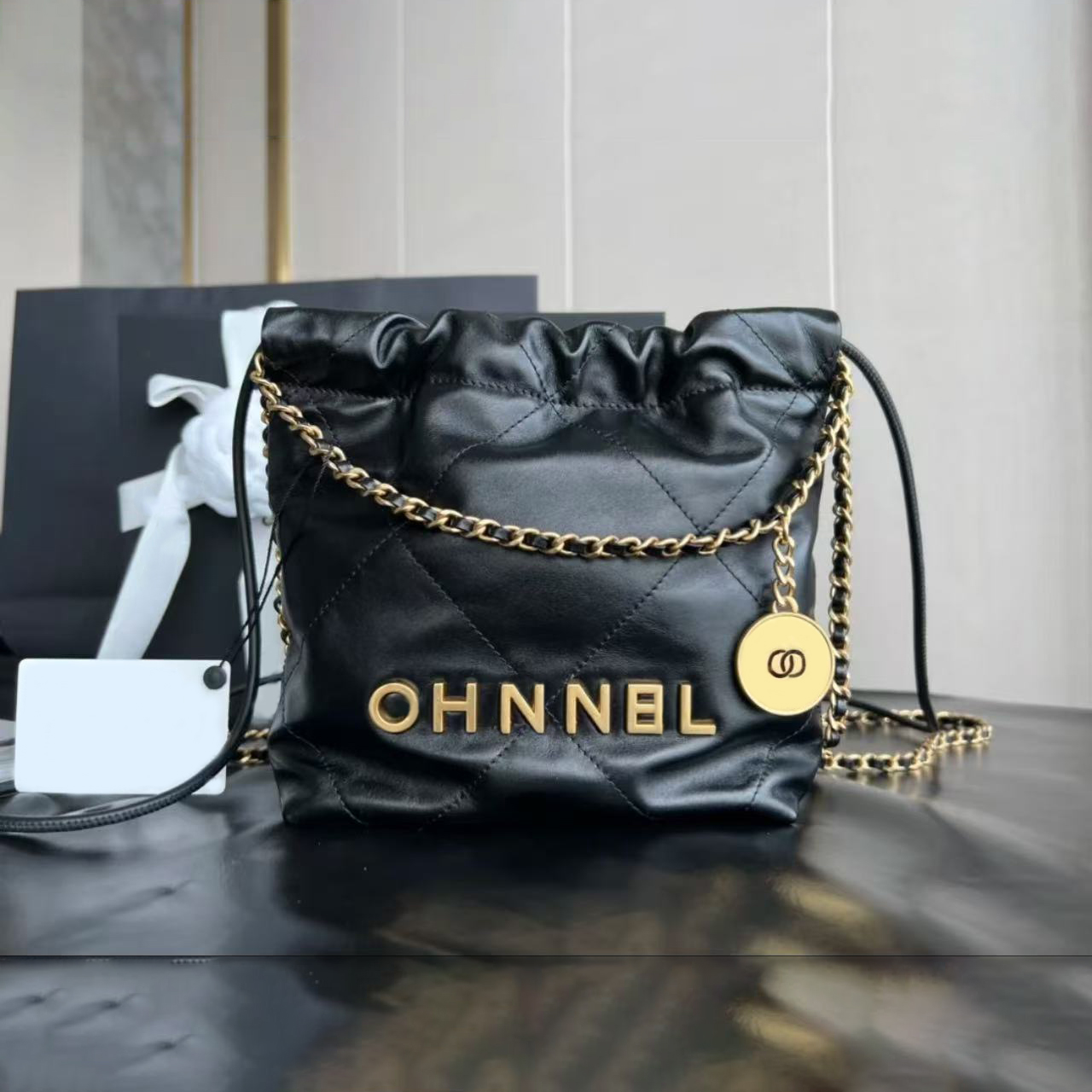 Designer tote Women's Shoulder Fashion Mini Bucket Bag Leather cowhide quilted Handbag Black Gold Chain purse trash bag