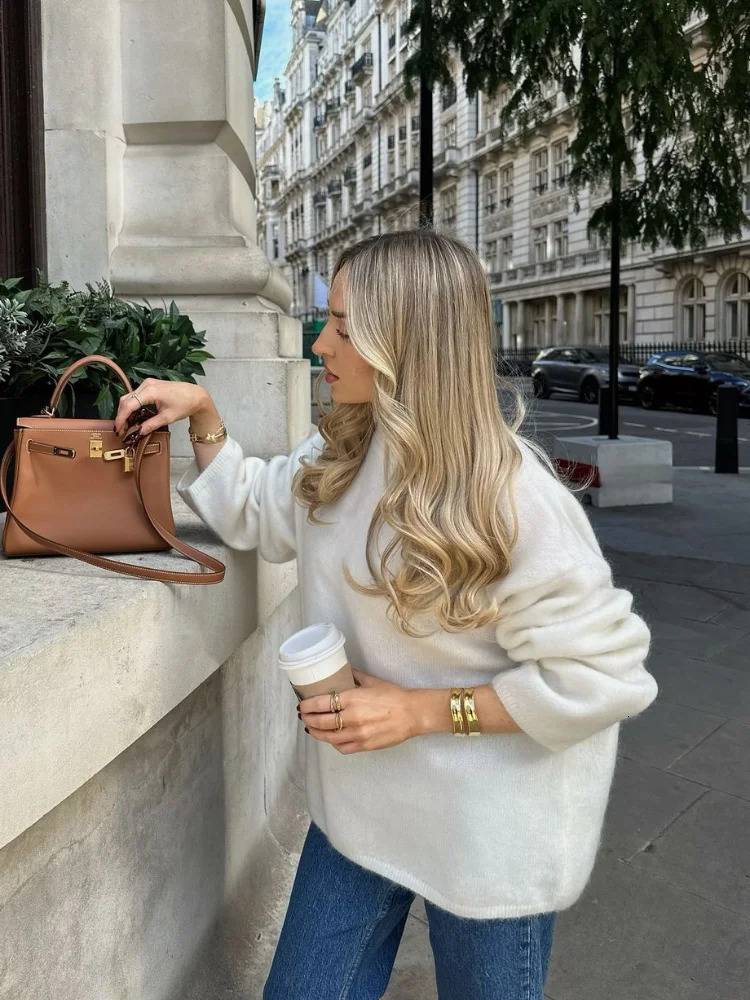 Chic O-neck Mohair Thick Knitted Sweater Women Casual White Loose Cashmere Pullover 2025lady Autumn Classic Daily Knitwear New