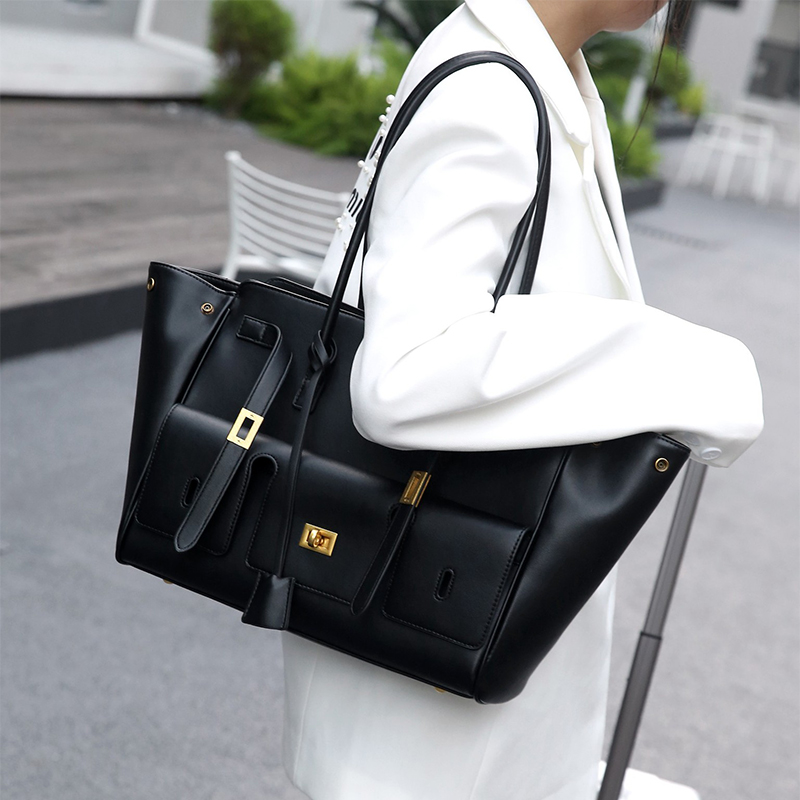Lock Tote Wing Roomy Cluth Bag Black Treny Genuine Leather Shopping Bag Handbag Large Capacity Commuter Shoulder Bag For Female