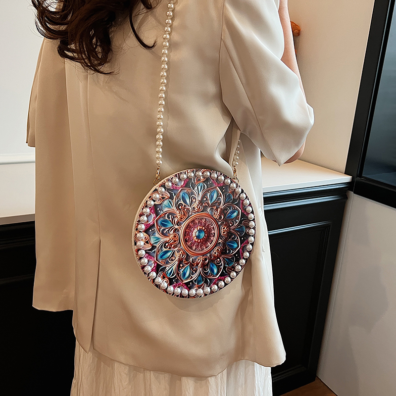 Cotton and Linen Shoulder Bag Fashion Designer Round Mobile Phone Pearl Bag Vacation Purse for Women Shopping Travel