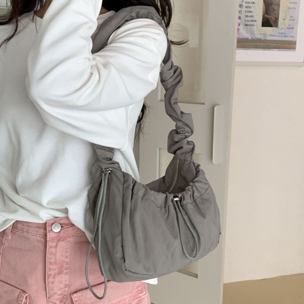 Vintage Drawstring Pleated Shoulder Bag Y2K Solid Color Cloud Crossbody Bag Balletcore Dumpling Bag Nylon Underarm Bag Girls