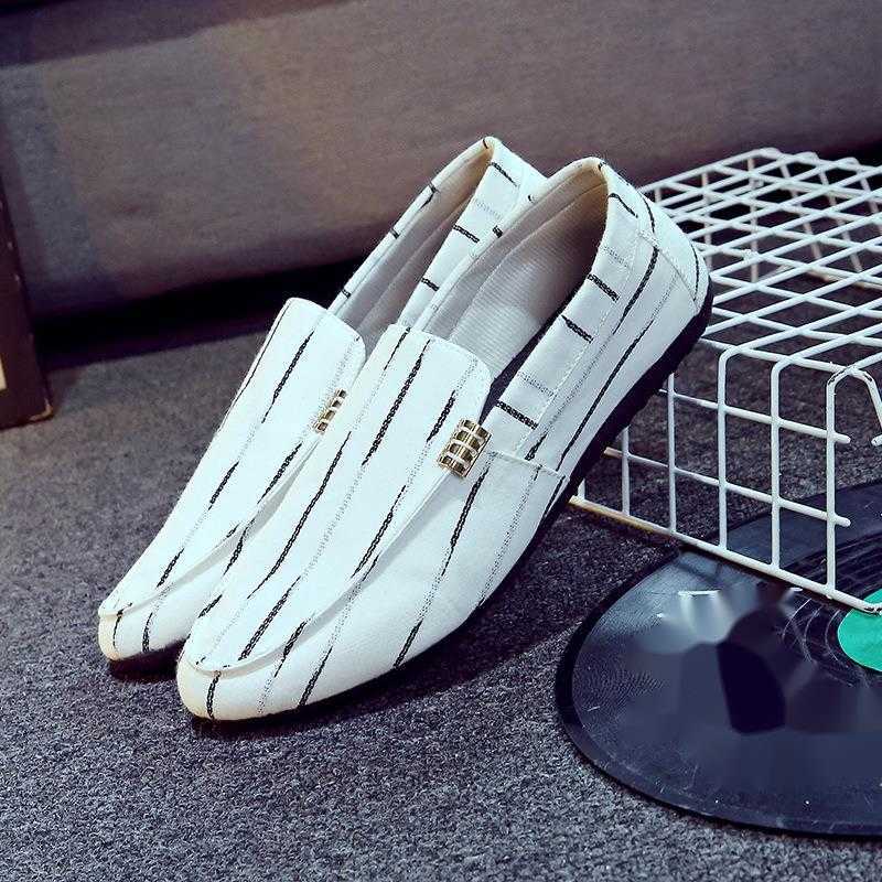 Spring and Autumn Season Mens Shoes Lazy Man Bean Shoes Mens Korean Version Old Beijing Cloth Shoes Mens Casual Shoes Student Breathable Shoes Men