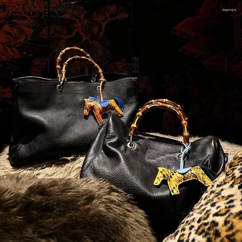 Totes 2024 Fashion Women's Soft Leather Retro High-grade Single Crossbody Messenger Bag Bamboo Handle Shoulder Purse