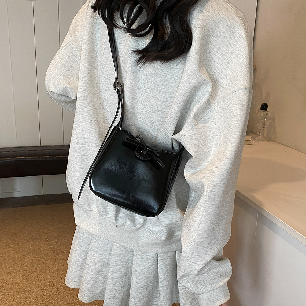 PU Leather Solid Color Crossbody Bag Shoulder Bag for Women Bow Retro Handbag Magnetic Closure Satchel Purse for Work Travel
