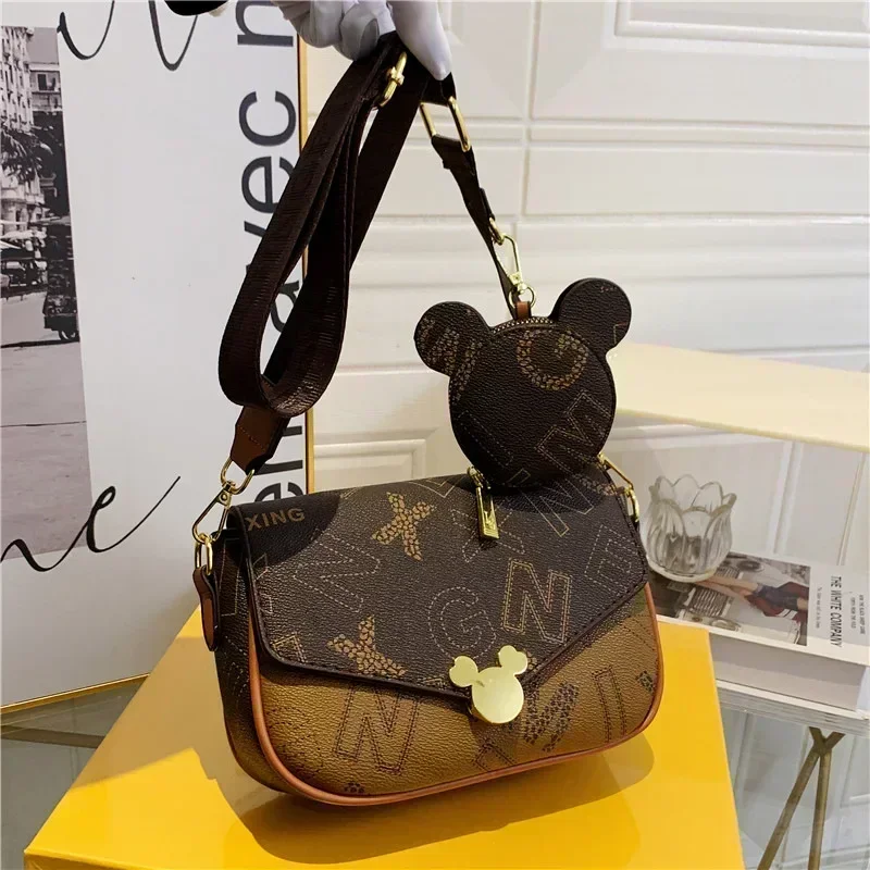 Luxury Style Designer Bag Fashion Shoulder Bag Spacious Crossbody Purse Large Capacity Women's Handbag Casual Bags Designer Inspired Elegant Leat