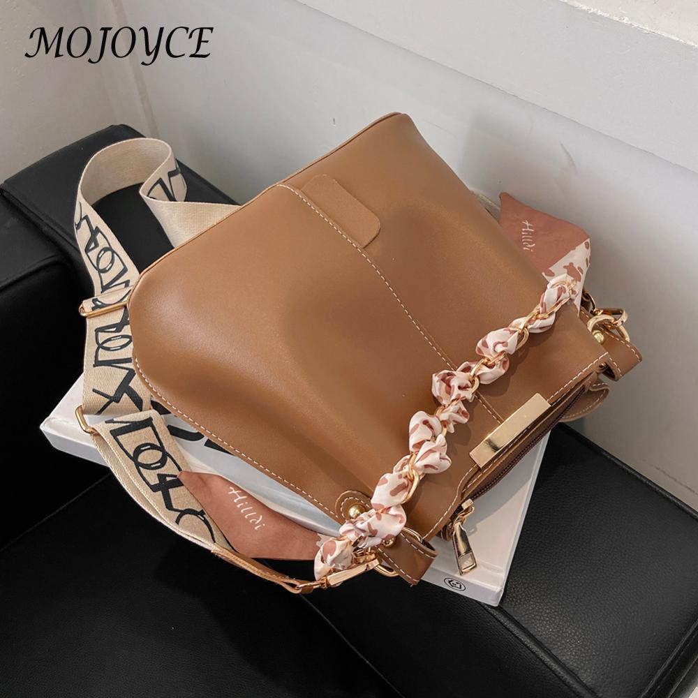 Trendy Luxury Chain Bucket Bag for Women in PU Leather Large Capacity Fashionable Crossbody Bag with Wide Strap