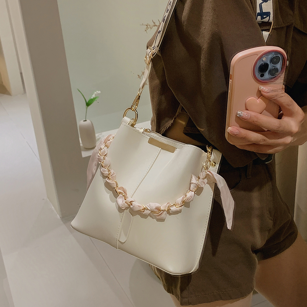 Luxury Chain Bucket Bag PU Leather Fashion Handbag Large Capacity Top Handle Bag with Wide Strap for Women