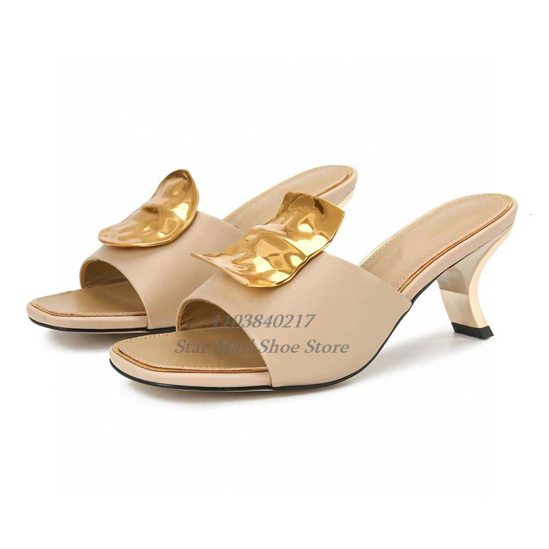 Sexy Peep Square Toe Metal Decorated Strange Style Medium Heel Slippers Novel Street Women Sgback Sandals