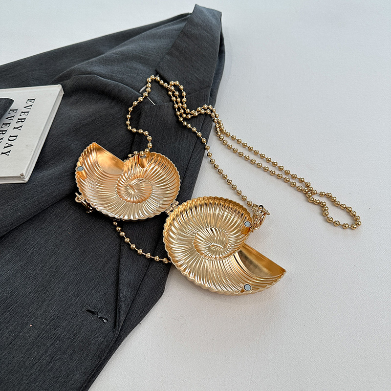 Conch Shape Evening Clutch Purse Chain Strap Fashion Evening Bags Stylish Shoulder Bag Small Elegant Handbag Wedding Party Bag