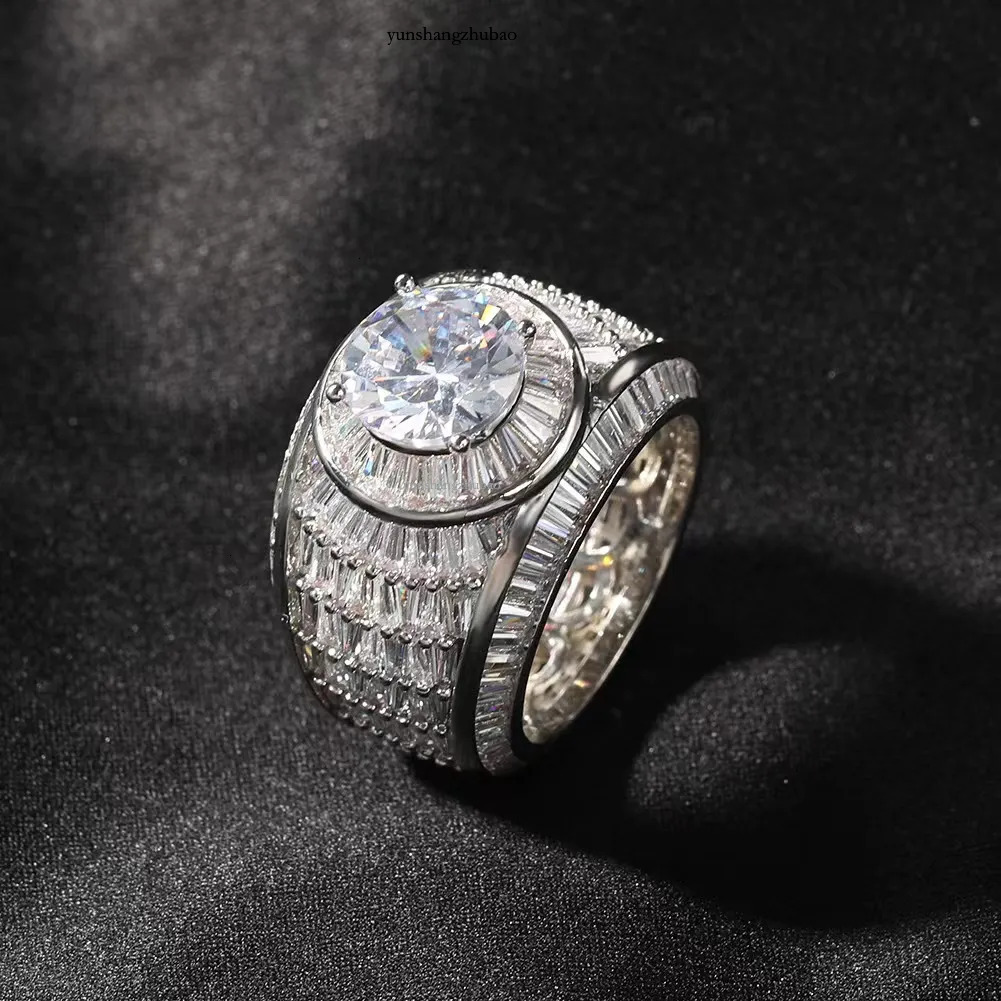 Custom 10k Solid Invisible Setting Mens Hip Hop Iced Out d Color Emerald Baguette Cut Vvs Moissanite Ring for Men