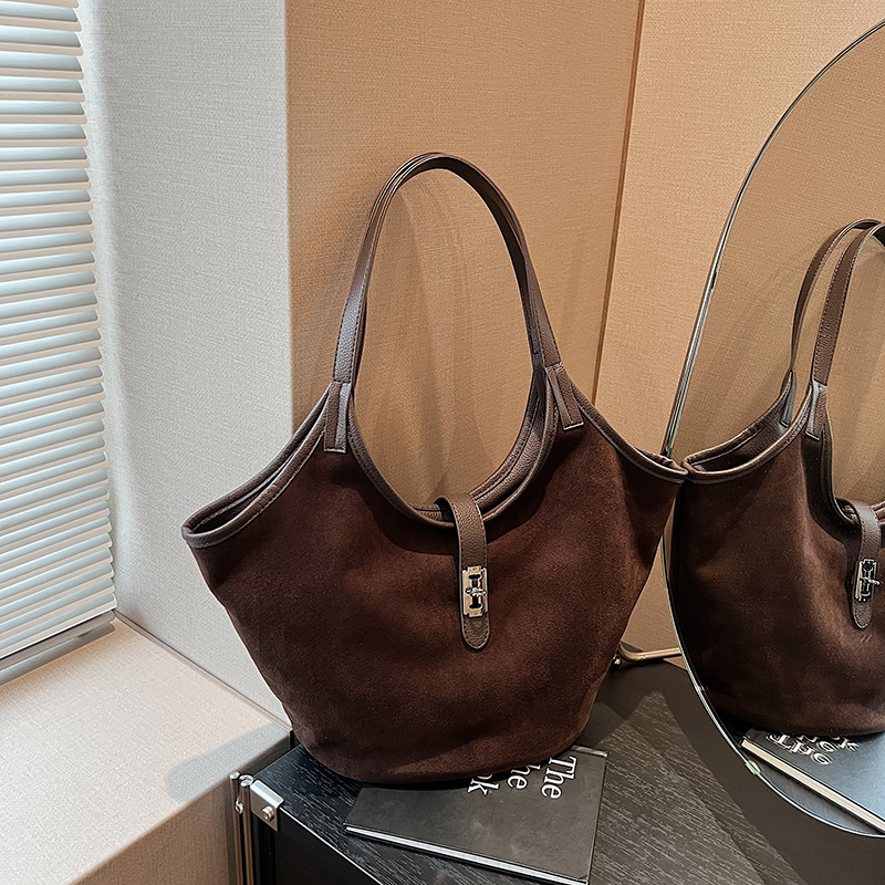 Autumn Winter Vintage Faux Suede Women Bag 2024 Designer New Large Capacity Commuter Handbags Purse Female Casual Shoulder Bags
