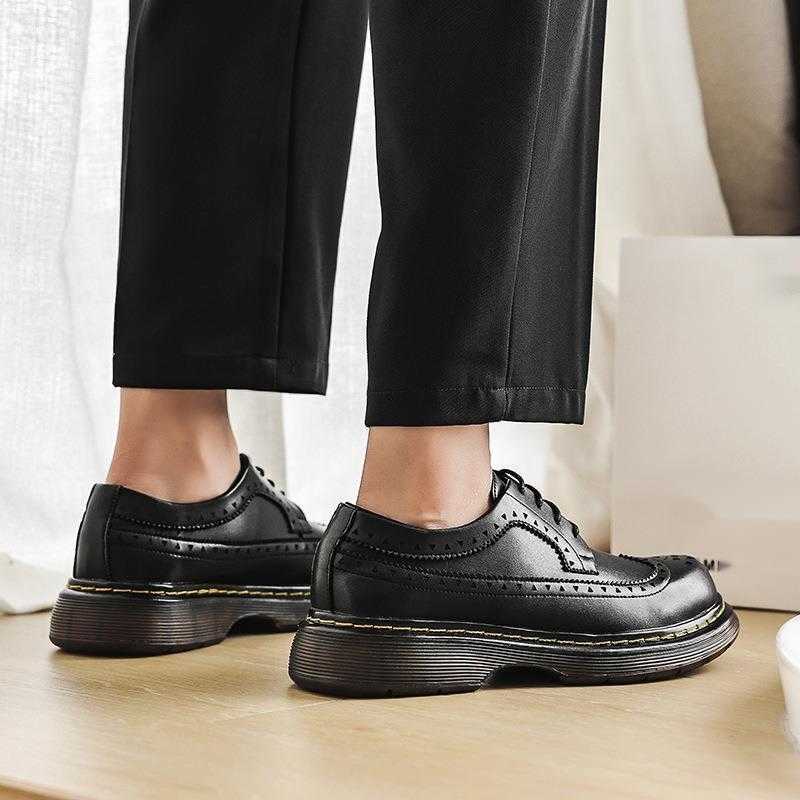 Men Dress Shoes British Style Block Carved Leather Shoes Mens Leather Mens Business Mens Casual Shoes Spring Autumn 241009