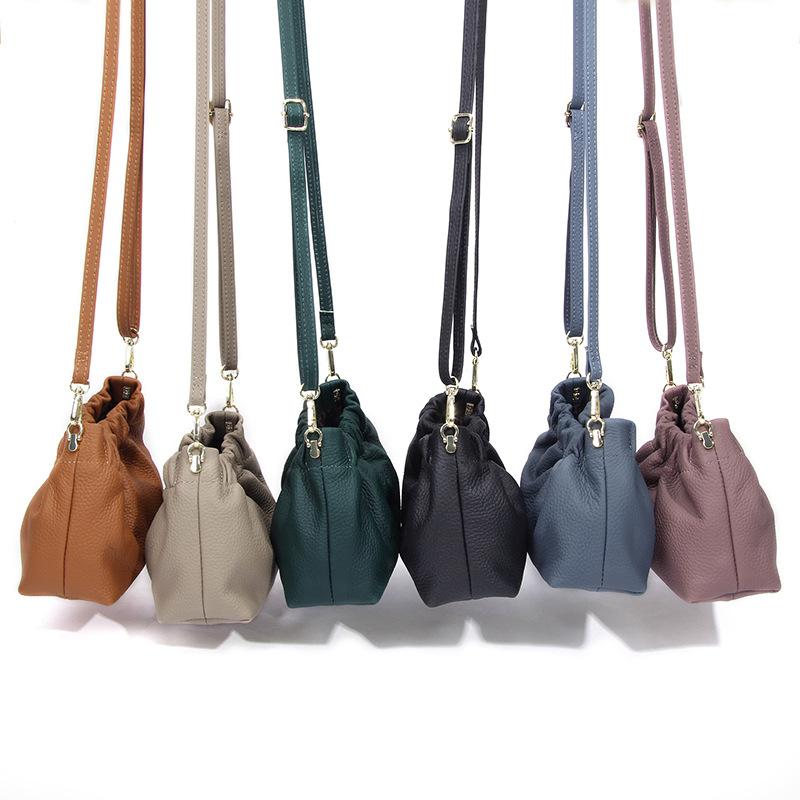 Autumn and winter leather shoulder crossbody bag women's large-capacity high-quality niche pleated bucket bag women's bag