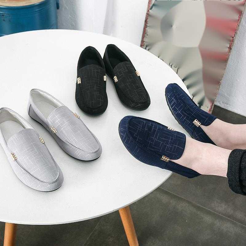 Doudou Shoes for Men Spring New Shoes for Mens Casual Shoes Trend Korean Version One Step Lazy Shoes for Mens Cloth Shoes