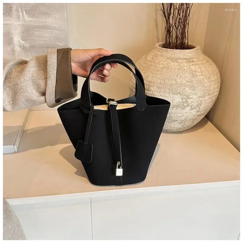 Free Shipping Drawstring Basket Bag For Women 2024 Autumn And Winter Frosted Bucket Handbag Casual Red Wedding Designer Bag Luxury Bag Tote Bag