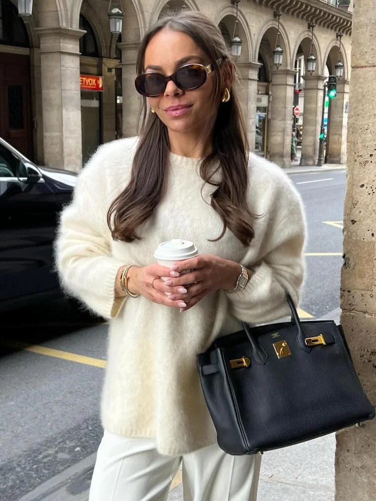 Chic O-neck Mohair Thick Knitted Sweater Women Casual White Loose Cashmere Pullover 2025lady Autumn Classic Daily Knitwear New
