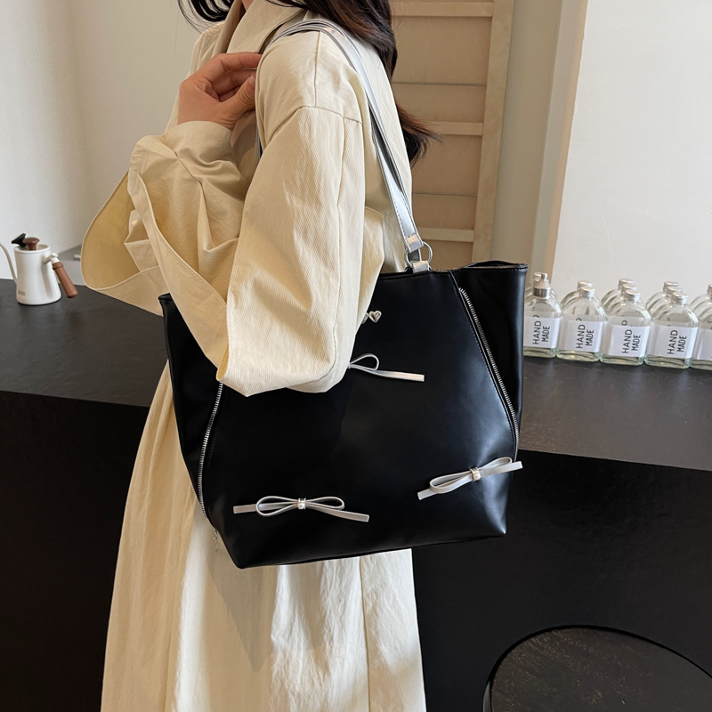 Women Simple Satchel Bag PU Leather Fashion Crossbody Bag Adjustable Strap Large Capacity Backpack Female Outdoor Bag