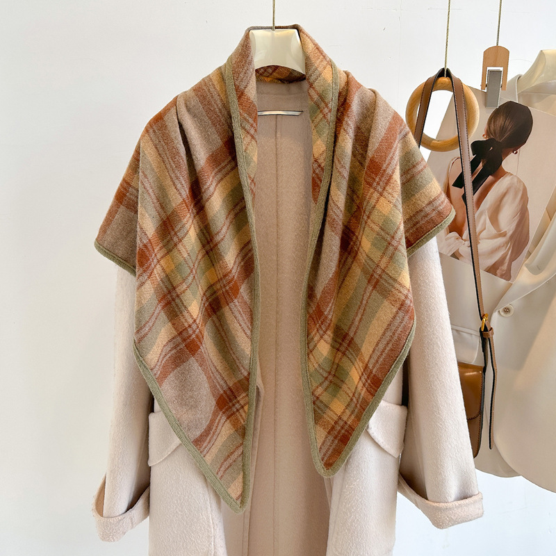 High quality fashion design,arutumn and winter women knitted cashmere plaid triangular shawl