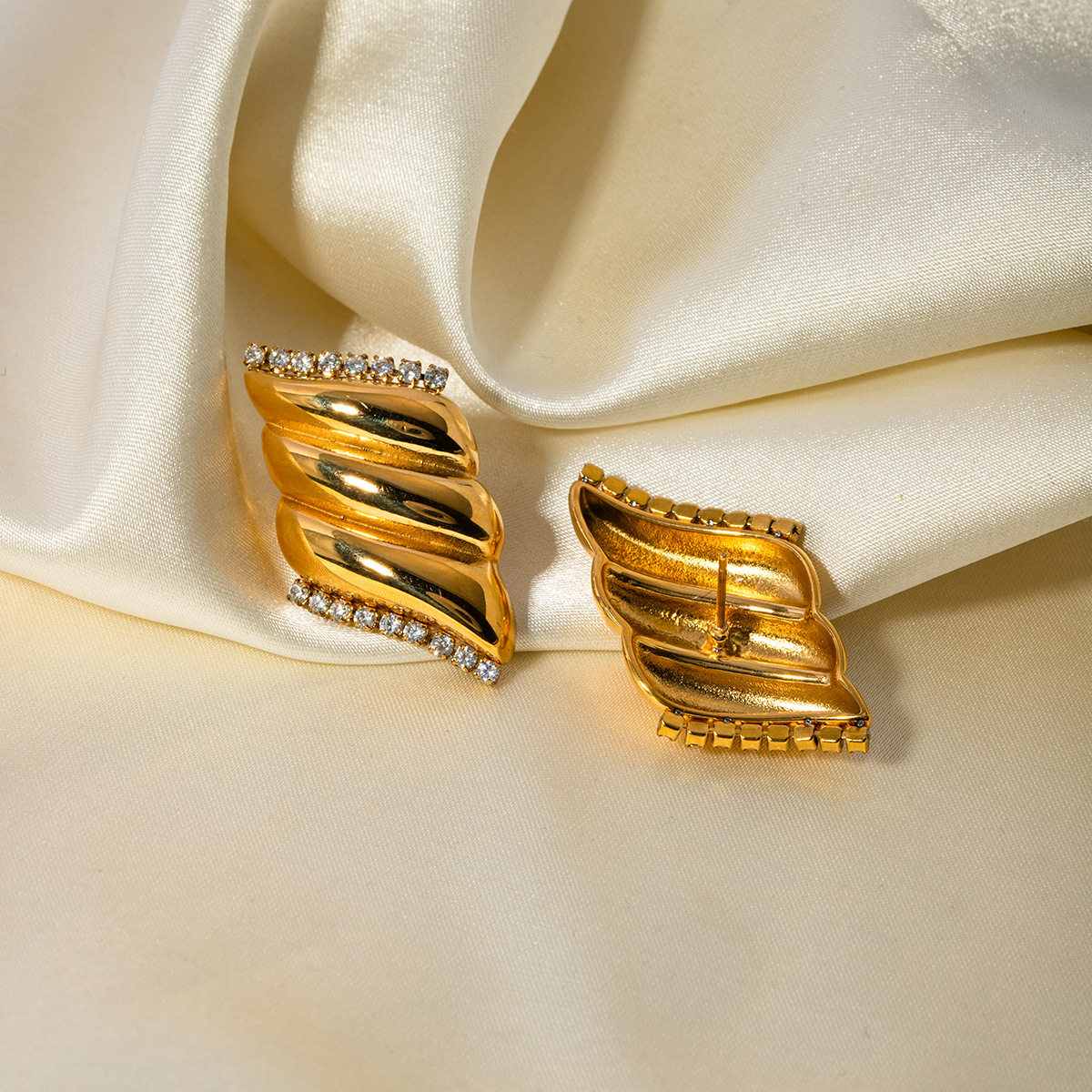 18k Gold Stainless Steel Cubic Zirconia Diamond Earrings for Women Fashion Minimalist Jewelry Factory Wholesale