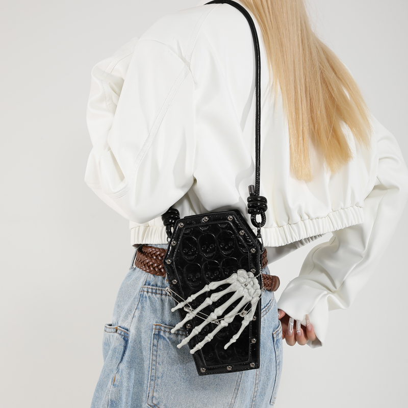 Punk Skull Coffin Purse PU Leather Retro Gothic Cell Phone Purse Coffin Handbag for Women Halloween Cosplay