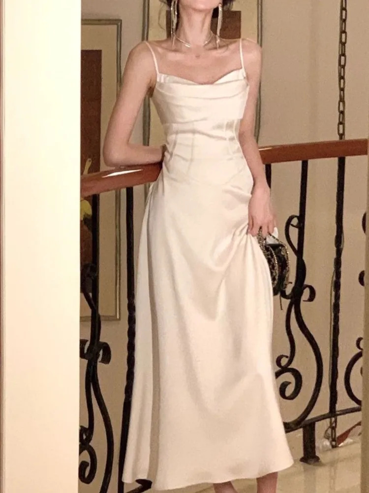Womens Solid Midi Dress Sleeveless V-Neck Spaghetti Strap Camisole A-Line French Sexy Elegant Evening Party Prom Robe Vestidos 240319